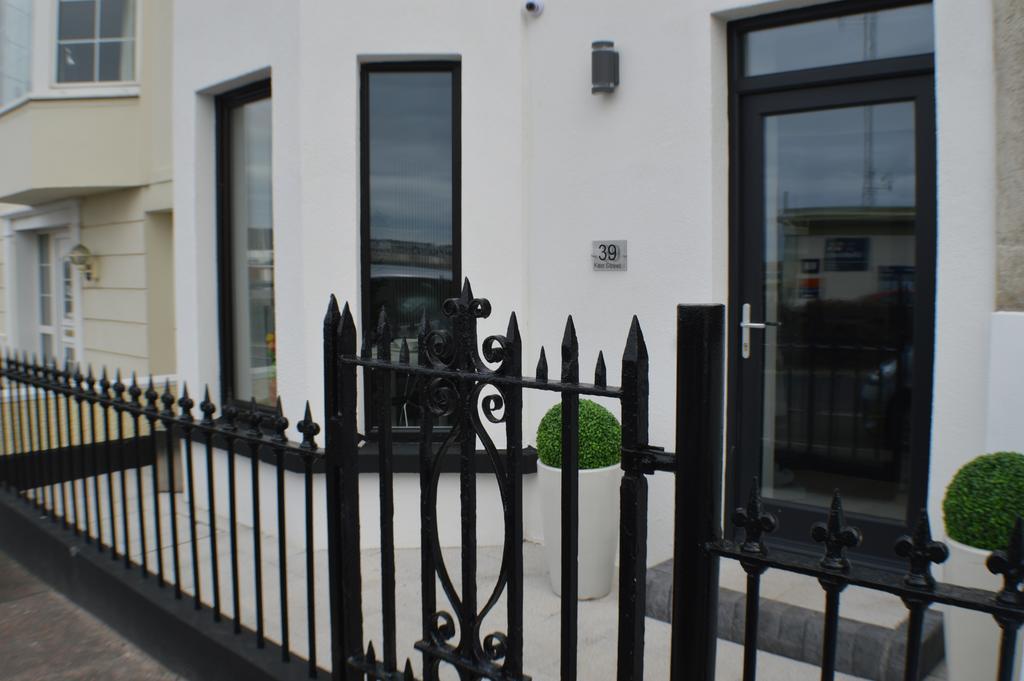 Pier39Portrush Adult Only Acomodação com café da manhã Exterior foto